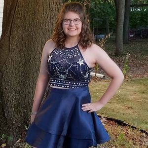 Meet your Posher, Dawn